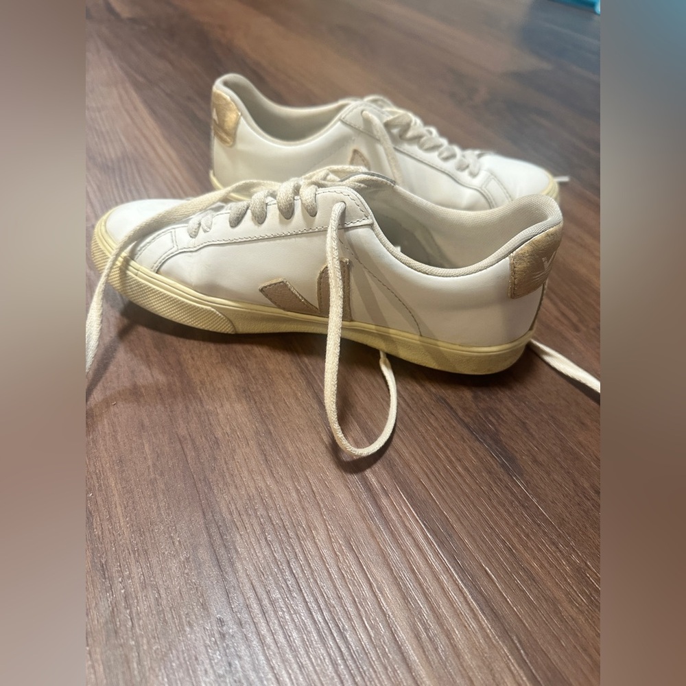 Veja Women's Cream and Gold Sneakers - Picture 2 of 11